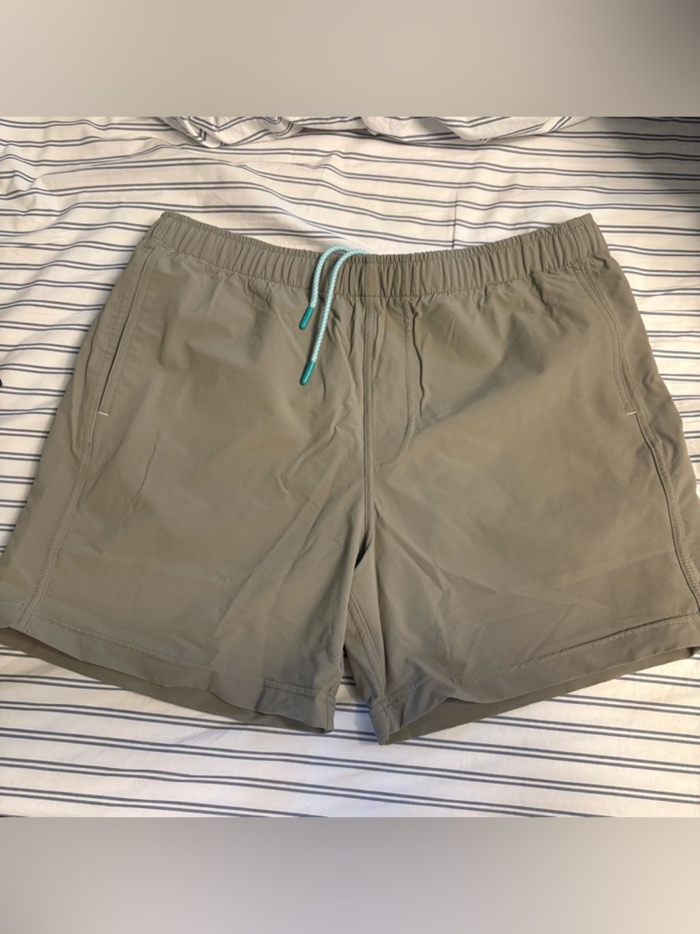 Myles Everyday Shorts 6” Dust Olive